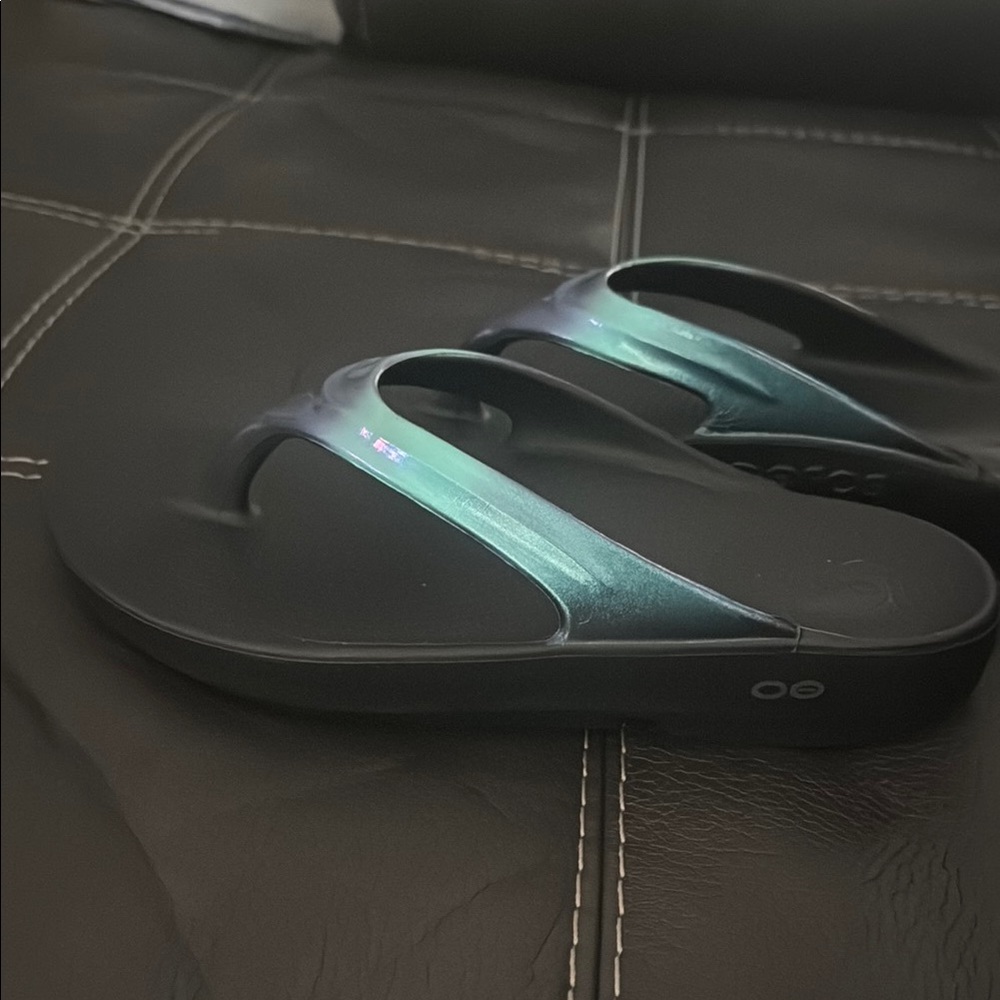 OOFOS Women's Sandals - Black and Teal/ NEW